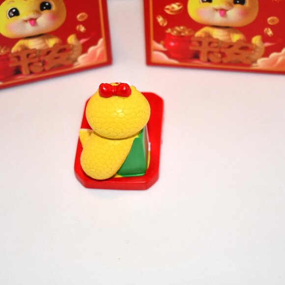 Tawd Snake Shape Smartphone Stand –Set of 2 2025 Year of the Snake Desk Decorati - Picture 3 of 5